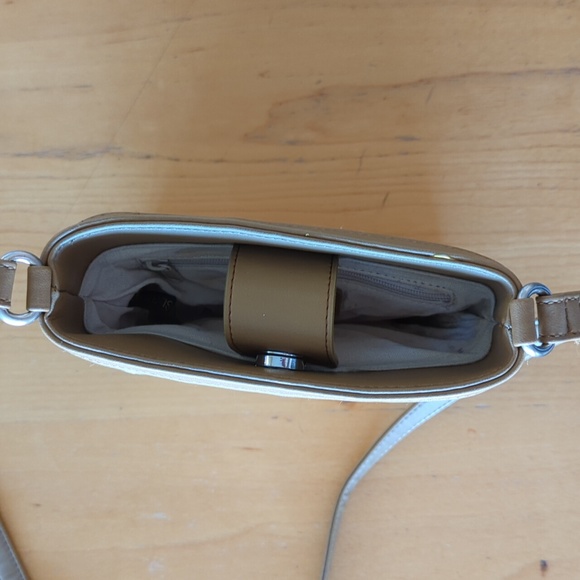 Fossil Woven Crossbody Bag - Picture 5 of 6